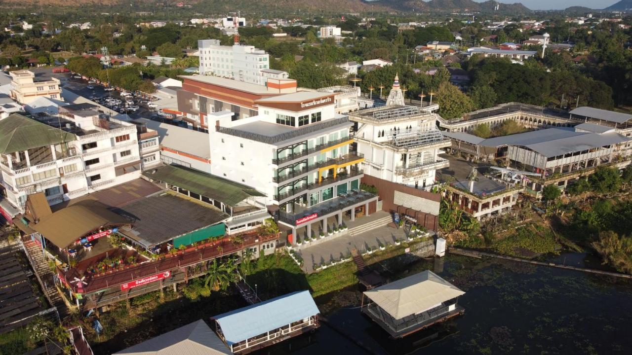 River Kwai View Hotel - Sha Extra Plus Certified Kanchanaburi Bagian luar foto